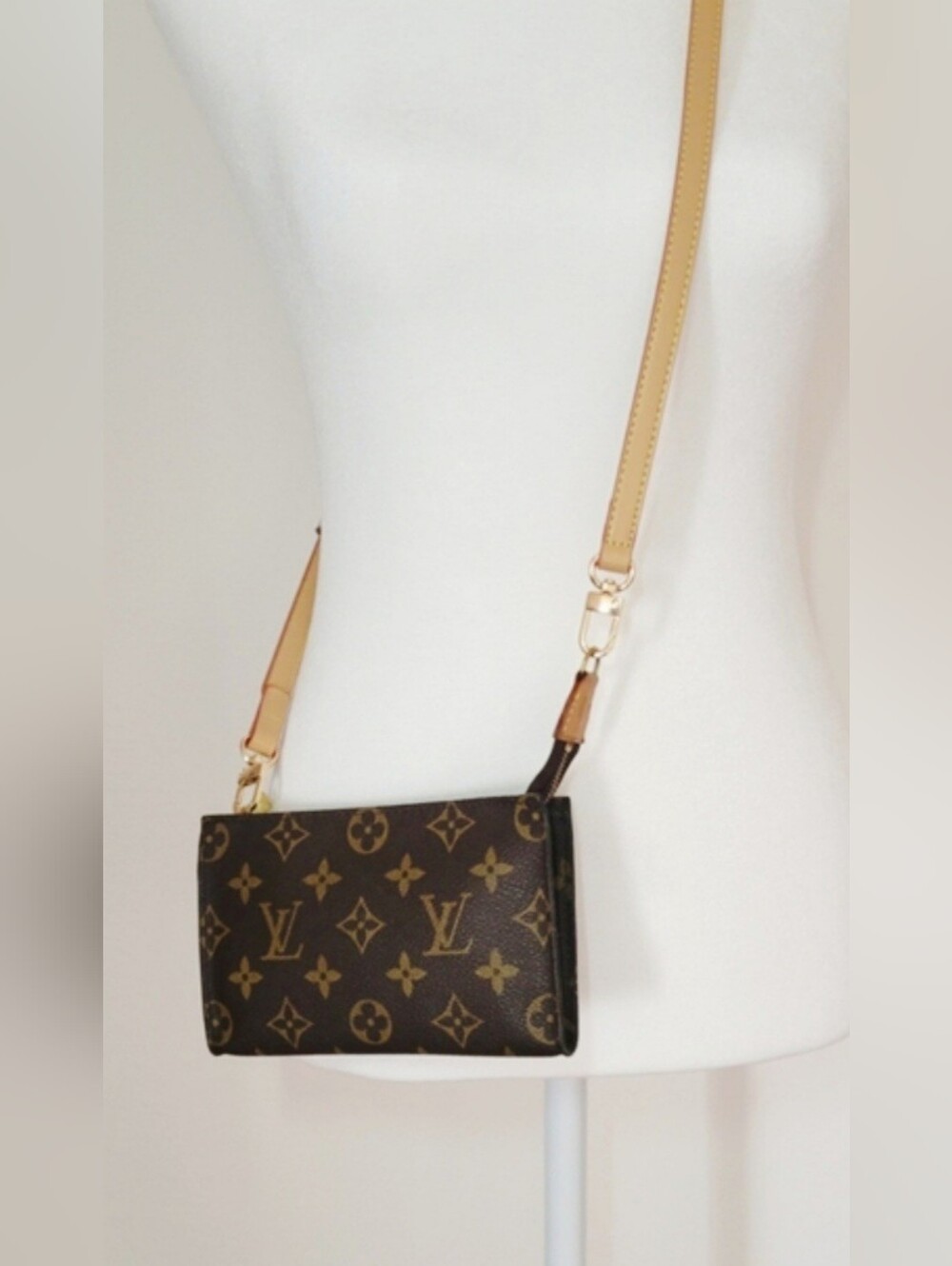 Authentic Louis Vuitton Monogram Pouch